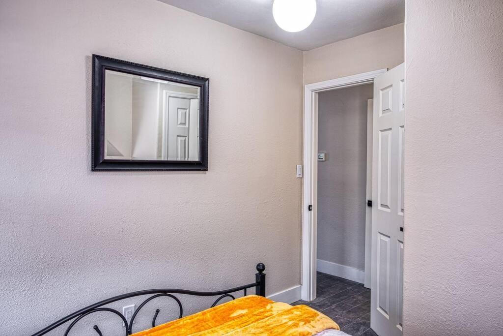 Holiday home 4br Victorian Walk To Uc Davis & Shriner Med Cen *