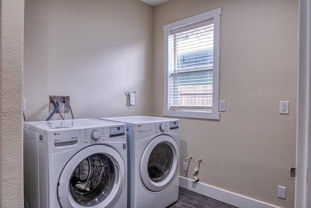 4br Victorian Walk To Uc Davis & Shriner Med Cen
