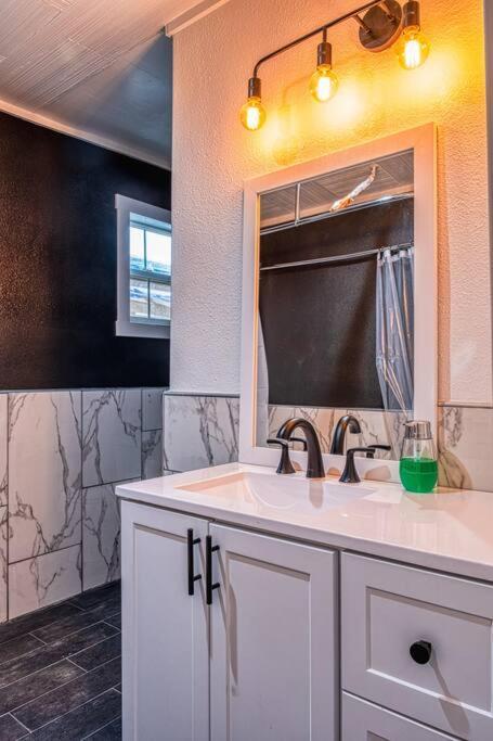 Holiday home 4br Victorian Walk To Uc Davis & Shriner Med Cen