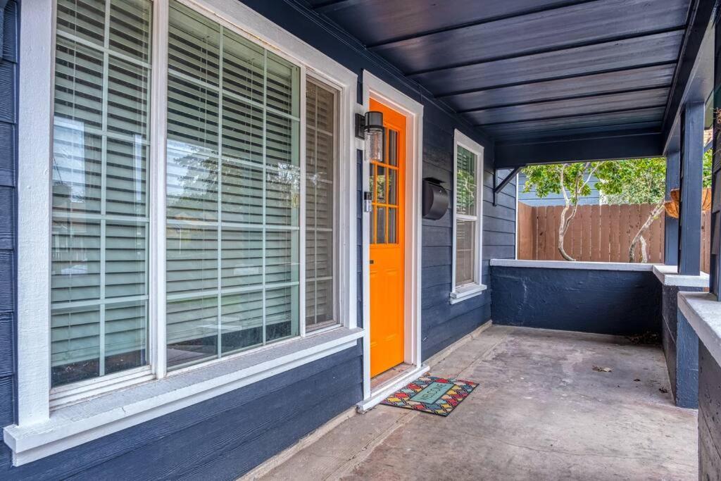 4br Victorian Walk To Uc Davis & Shriner Med Cen Holiday home Sacramento